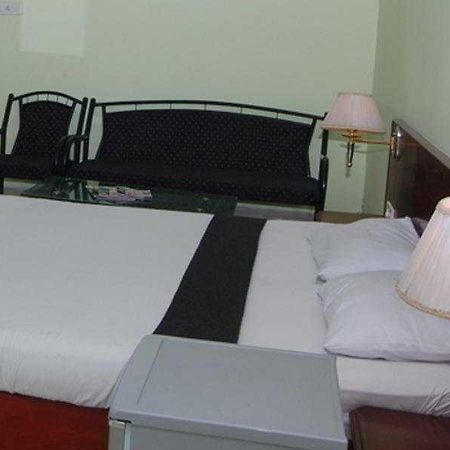 Priya Residency Hotel Secundurabad Екстериор снимка